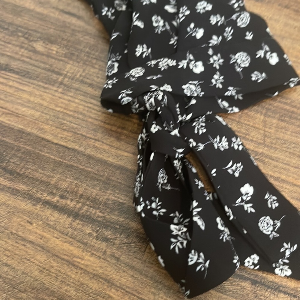 CeCe rich black XS shirt - Picture 6 of 6